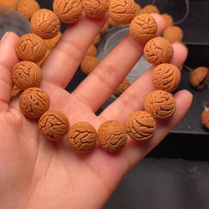 桃核把件绣球桃核15