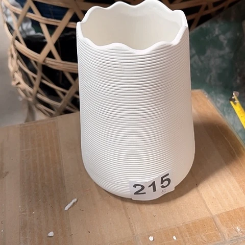 微瑕，不能明火，口径9高度15，215，白色