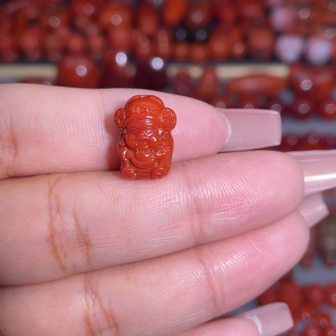 南红玛瑙未镶嵌财神背云