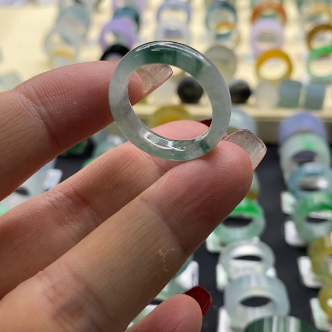 翡翠戒指未镶嵌翡翠戒指