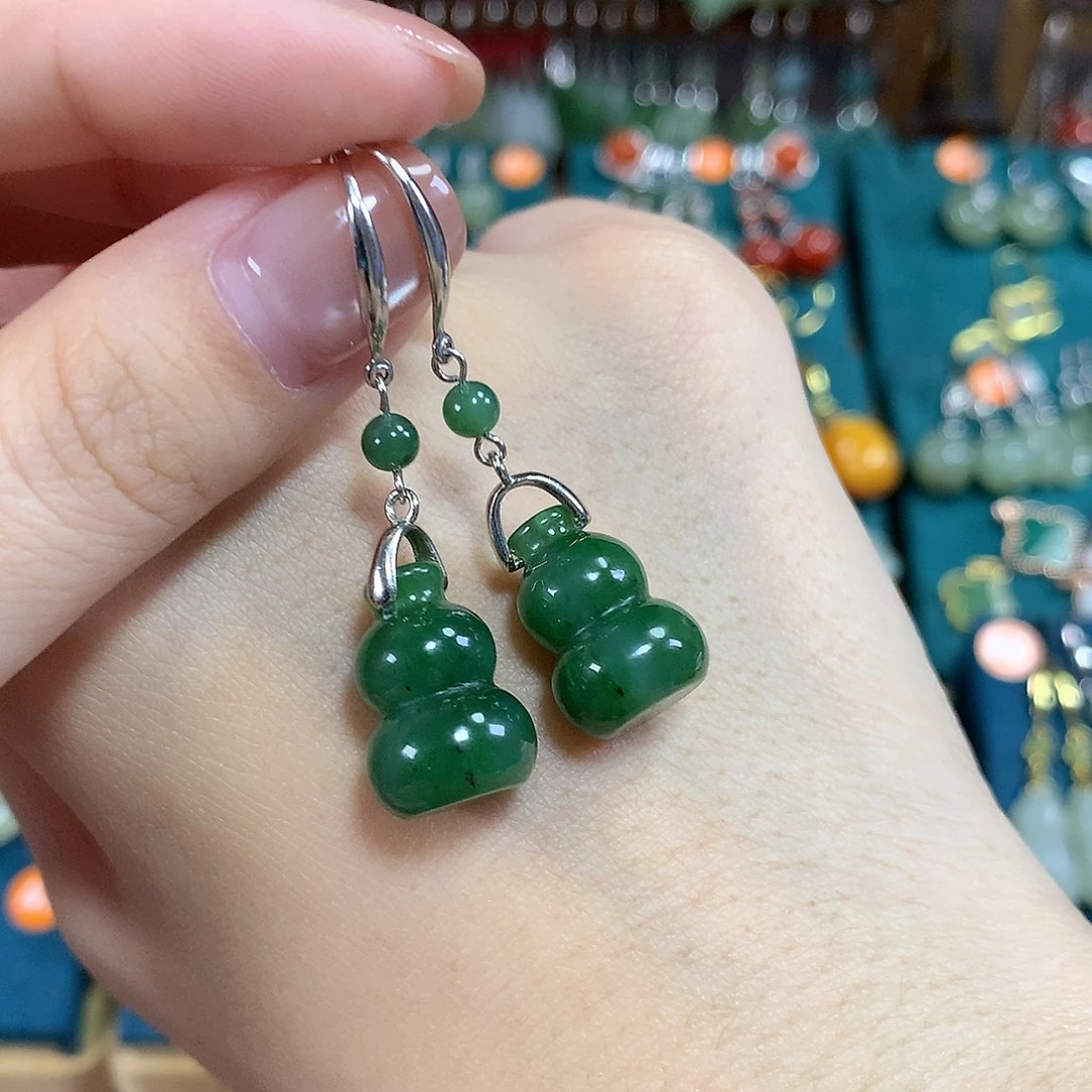 和田玉（碧玉）银S925镶嵌耳饰卡16左右