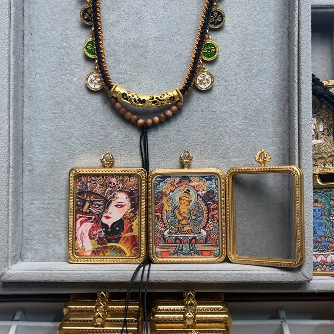 吊坠金***?双面铜壳前世今生文殊