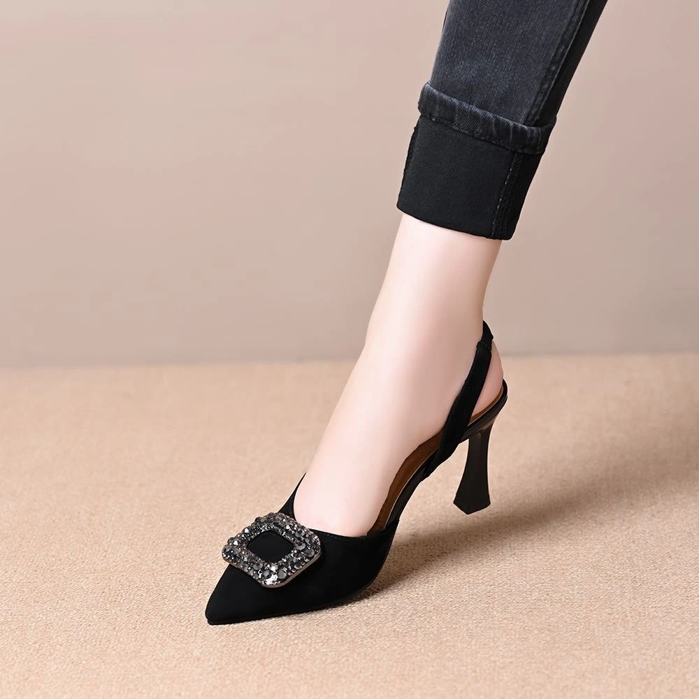 2025夏季新款黑色尖头高跟单鞋水钻包头凉鞋女细跟配裙子复古凉鞋