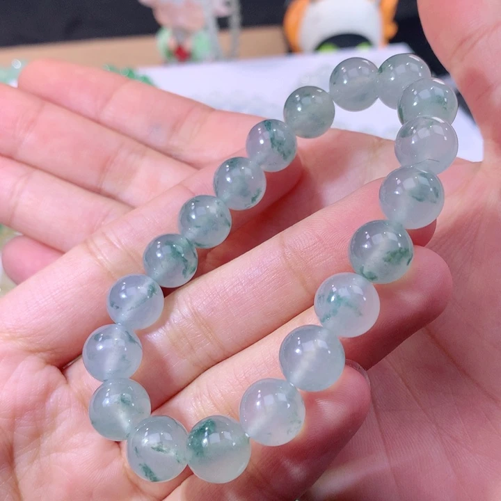 翡翠手链未镶嵌翡翠