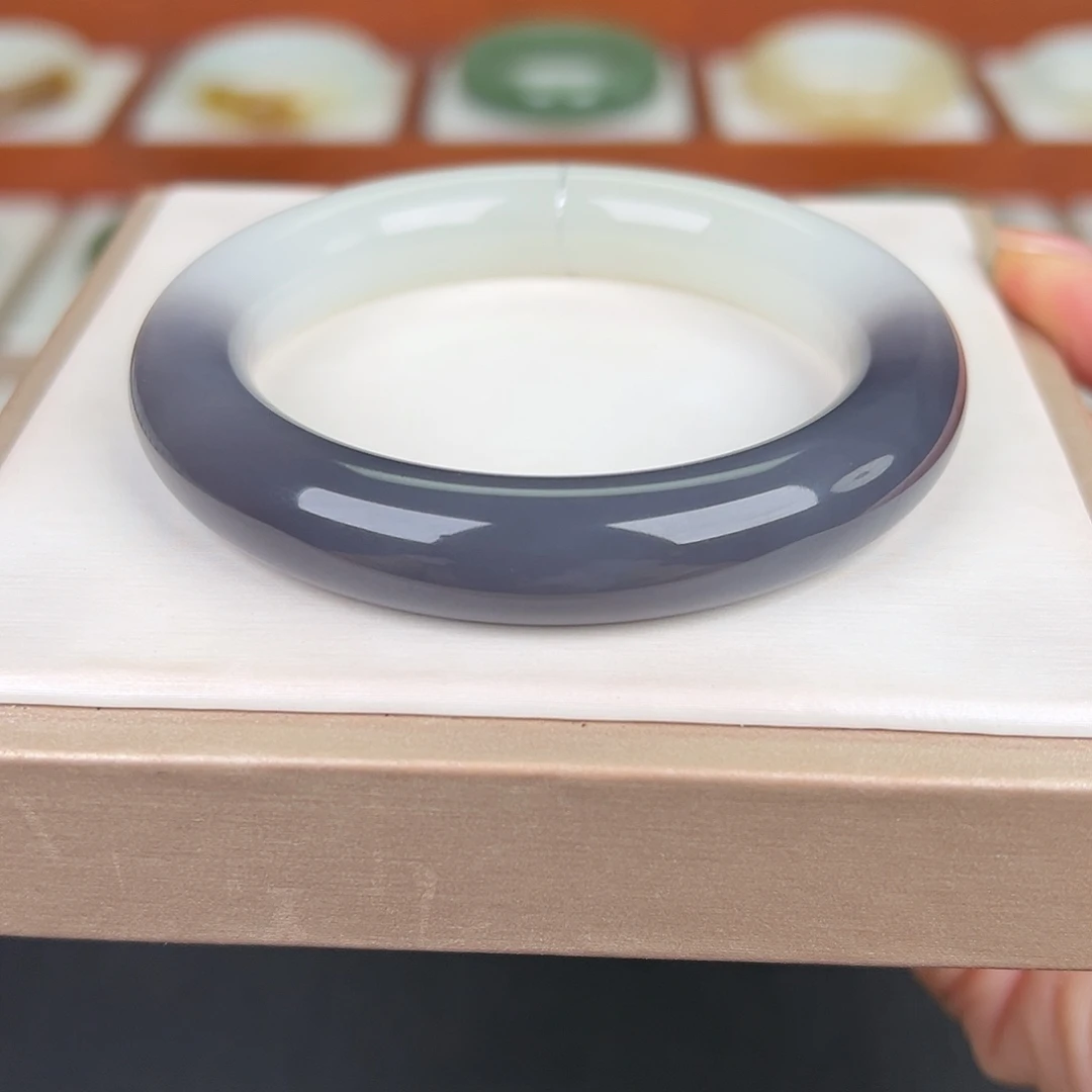 和田玉未镶嵌手镯和田玉烟紫手镯