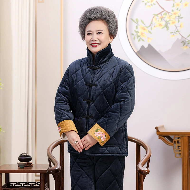胸垫冬季新款法兰绒睡衣中老年加厚大码保暖妈妈装秋冬男士家居服