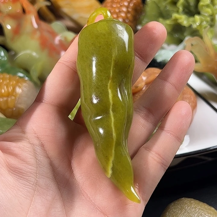 蛇纹石玉未镶嵌珠宝奇石