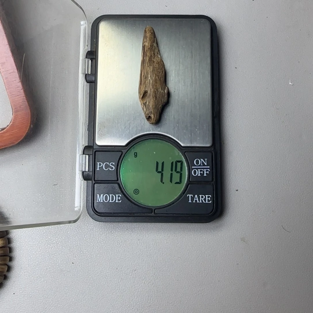 沉香碎屑沉香达拉干九分沉，好味道