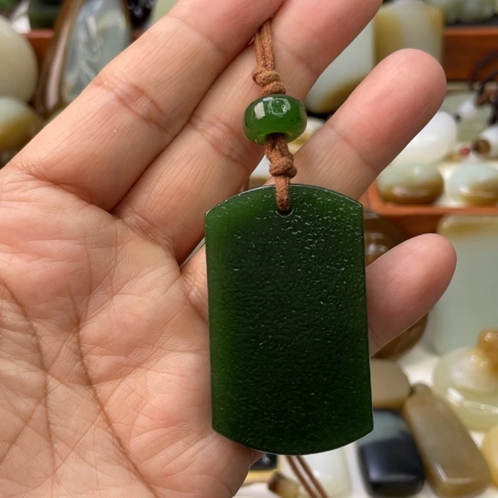和田玉（碧玉）未镶嵌颈饰