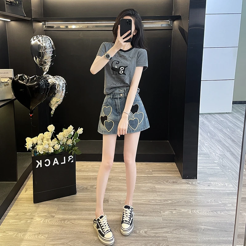 正肩短款短袖上衣夏季女小个子显瘦印花小猫洋气牛仔短裙两件套潮