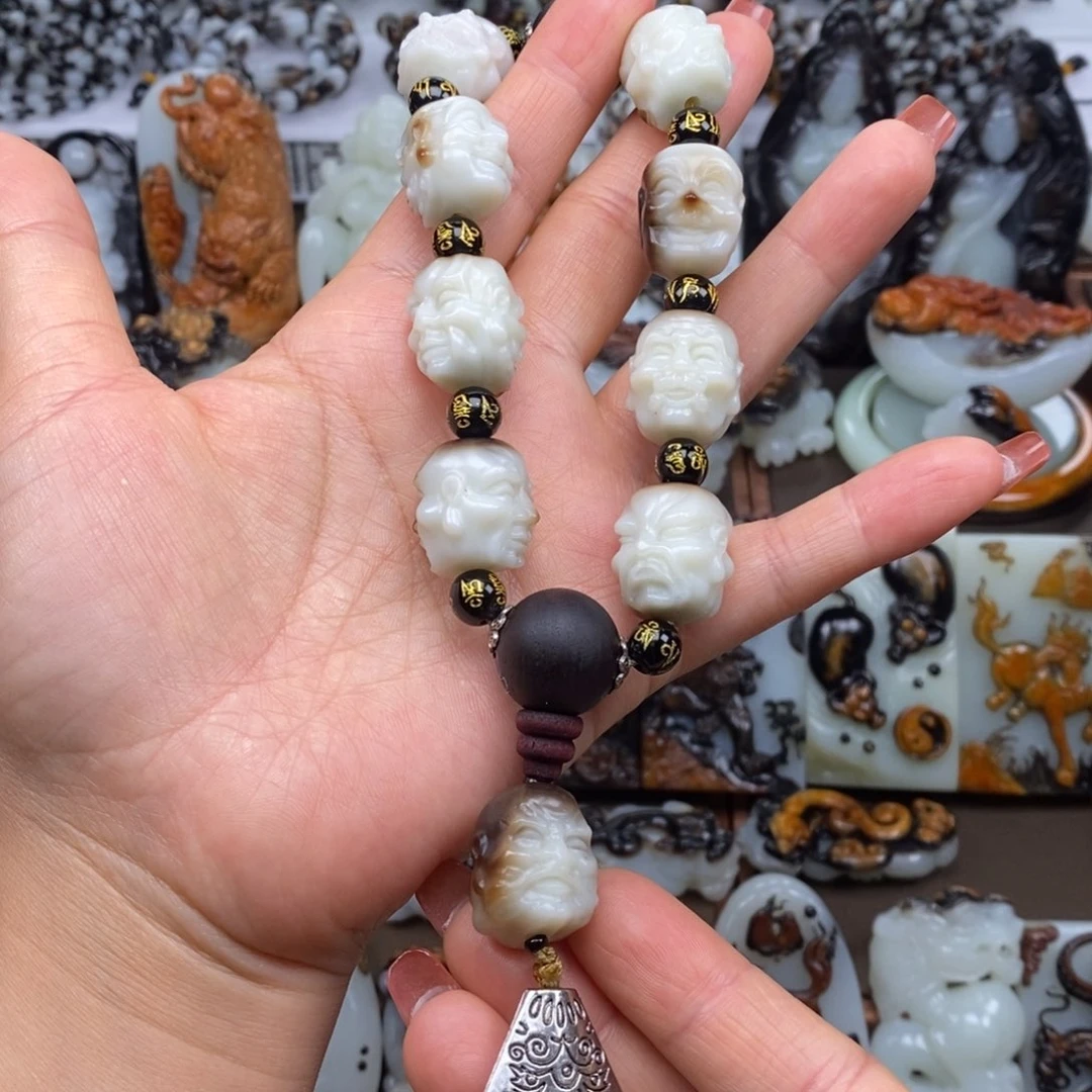 颈饰未镶嵌和田玉