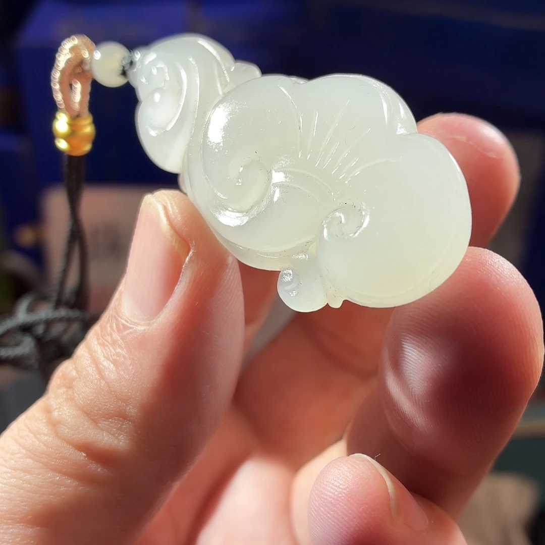 和田玉（糖玉）合金颈饰