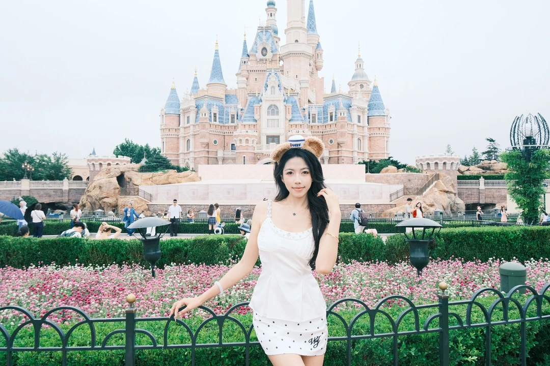 网红可可25-95孤品no退no换蕾丝显瘦修身上衣