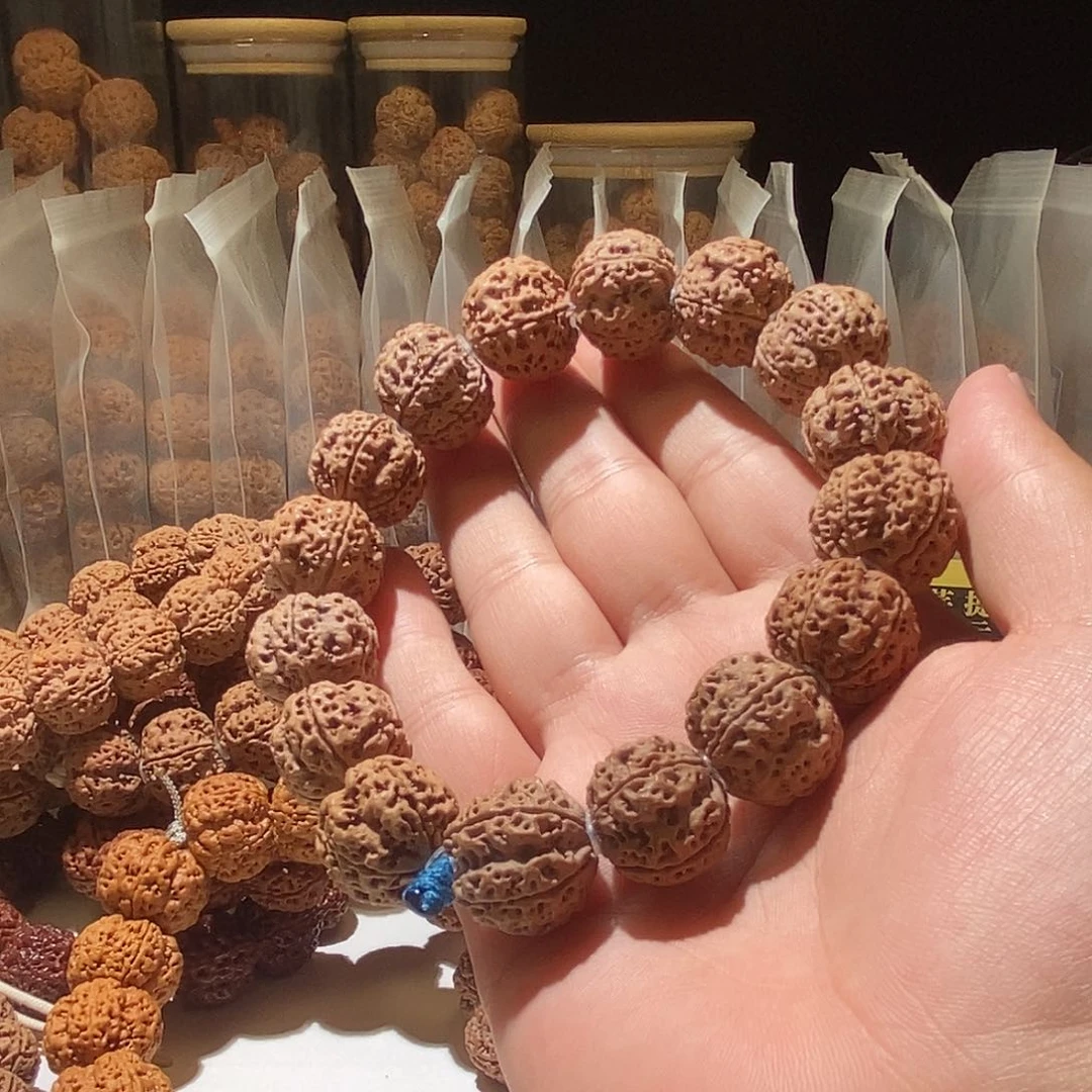 吊坠金刚菩提安娜满肉满镂空蜂王20mm