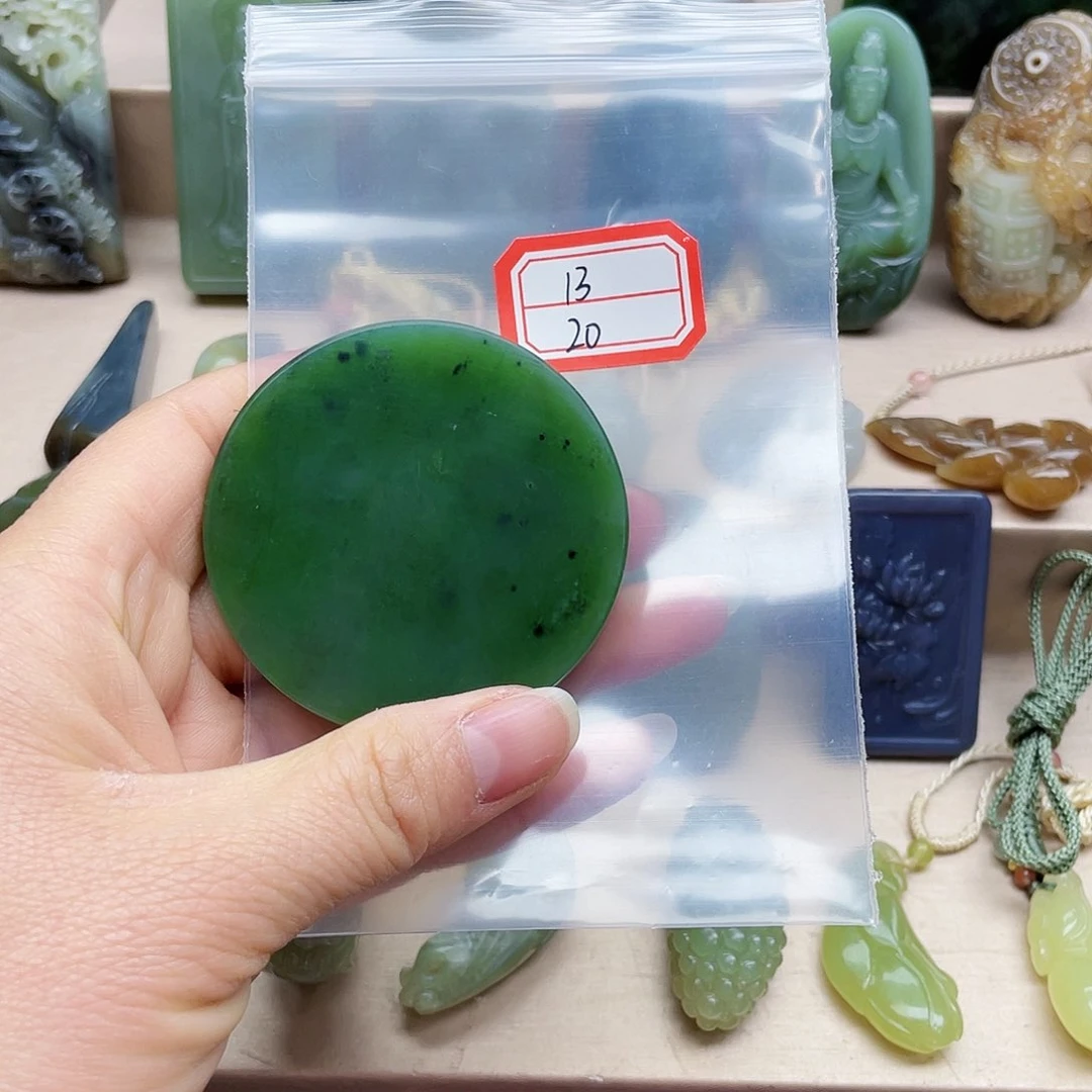 未镶嵌和田玉挂件