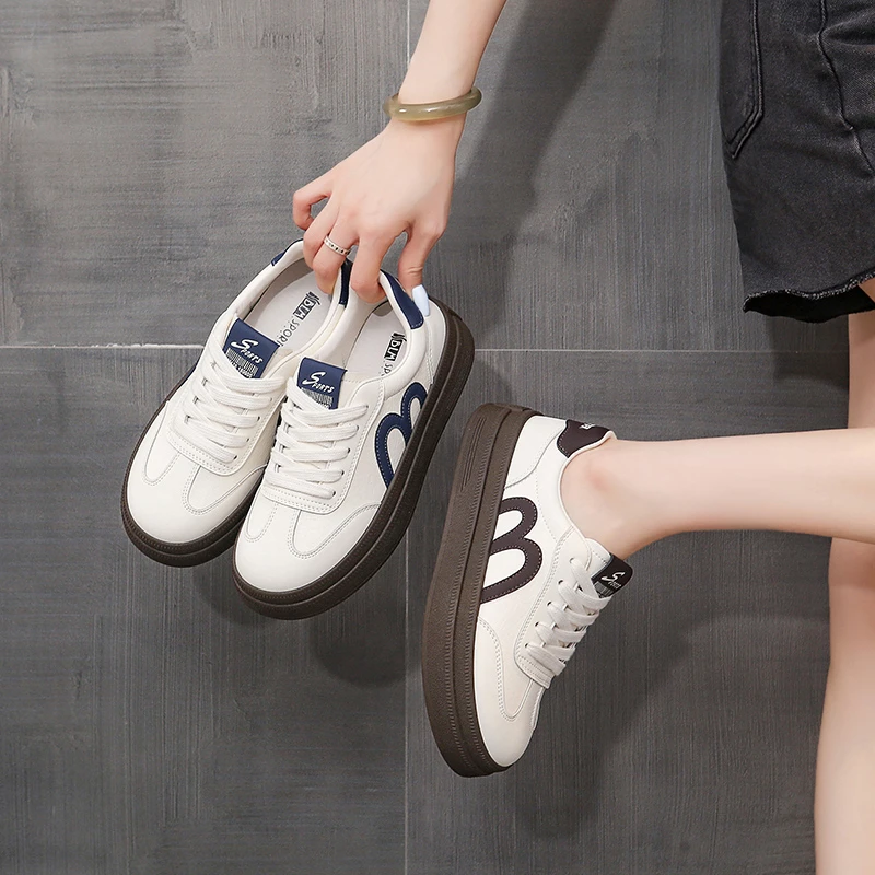 厚底小白鞋女2025年秋季新款小众复古百搭德训鞋学生休闲运动板鞋