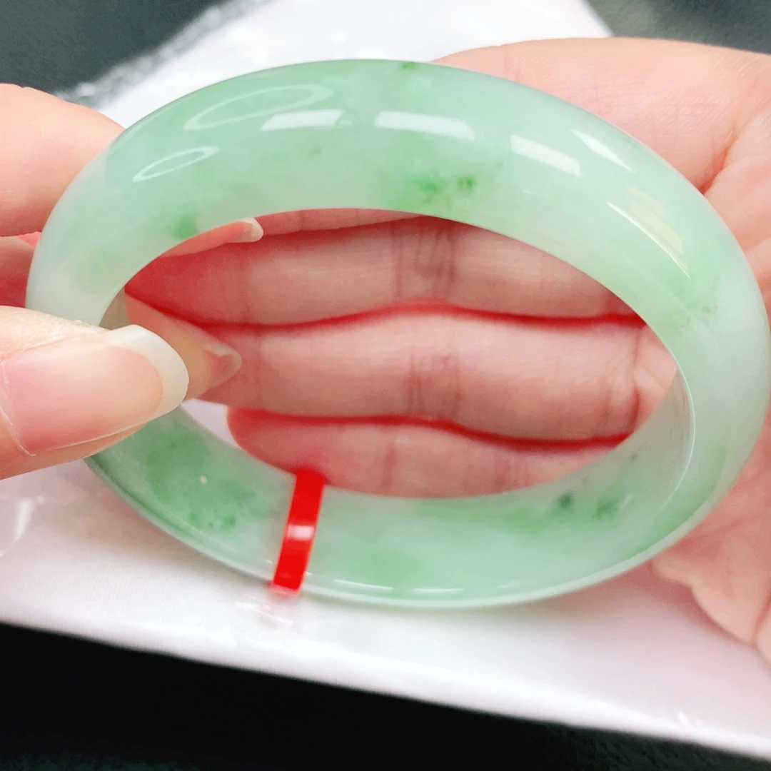 翡翠未镶嵌手镯57圈