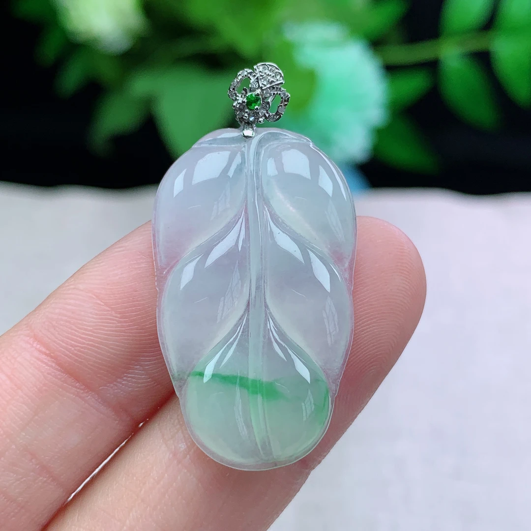 缅甸天然翡翠a货32.6-19.8-4玉石冰种飘绿叶子吊坠礼物18k金镶嵌