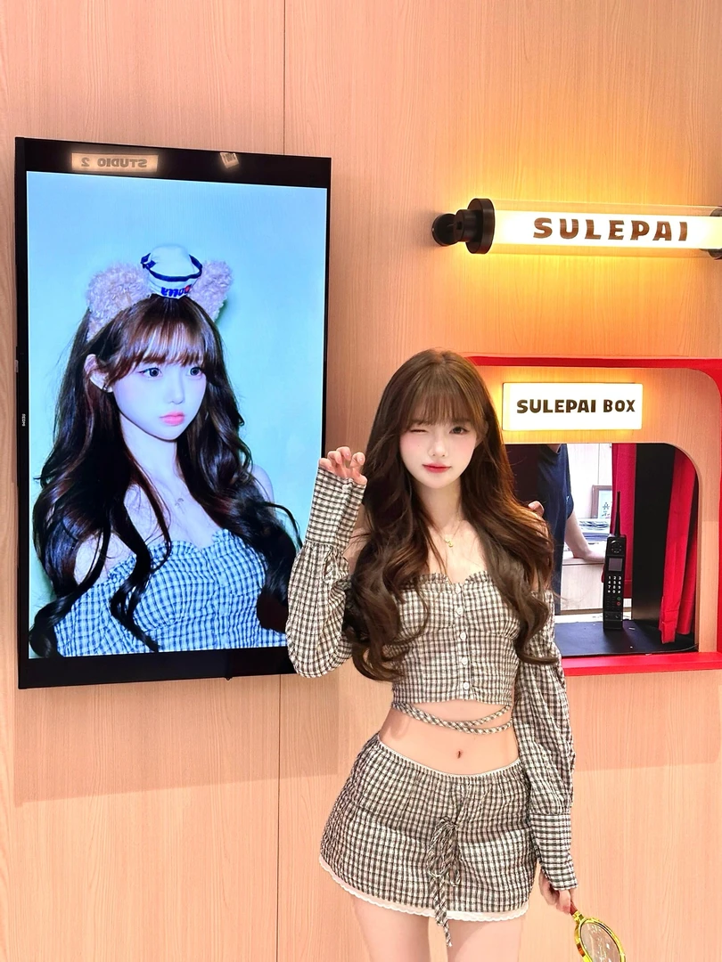 法式纯欲风性感早秋新款时尚设计感修身上衣高腰显瘦半身裙套装女