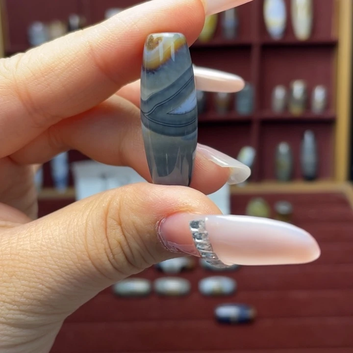 玛瑙/玉髓合金颈饰