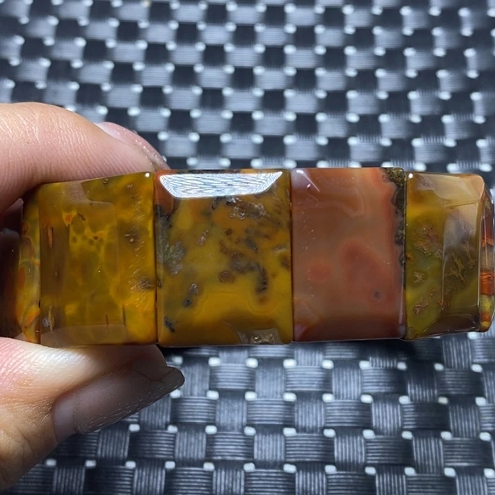 玛瑙/玉髓颈饰未镶嵌无*