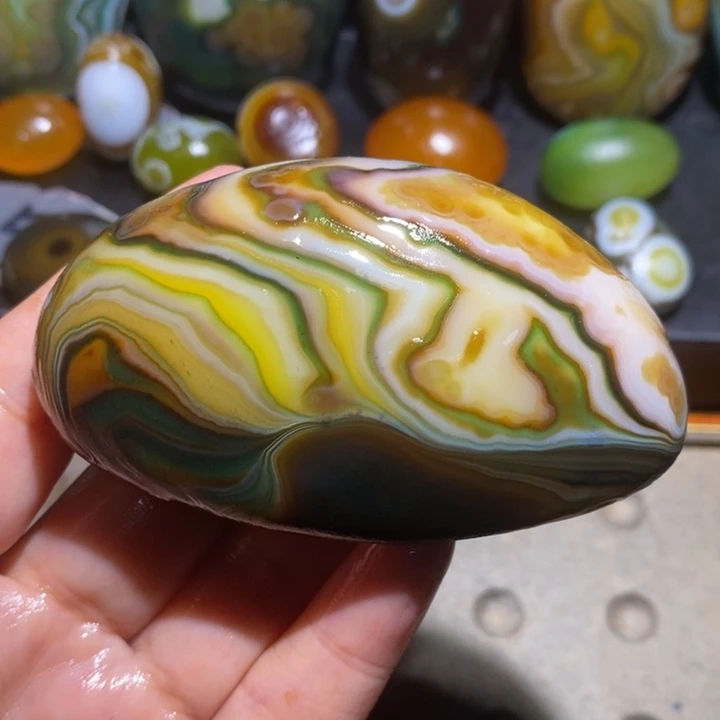 玛瑙/玉髓未镶嵌珠宝半成品
