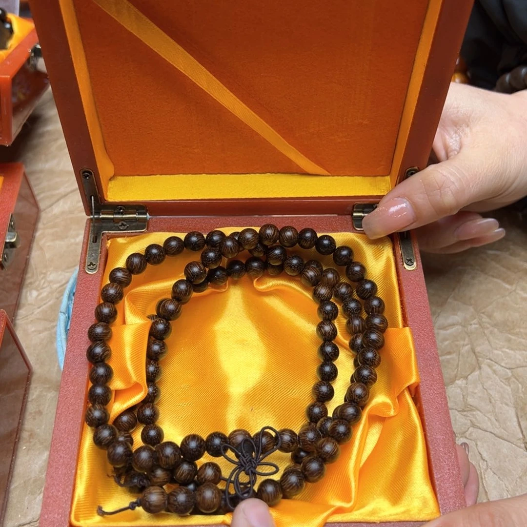 大叶紫檀（黑酸枝木类）