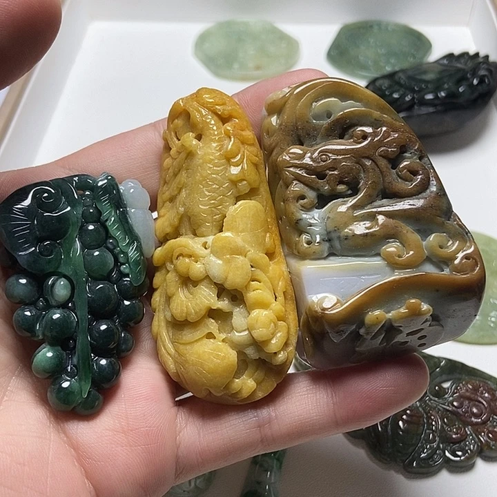 翡翠颈饰未镶嵌?*缅甸a货