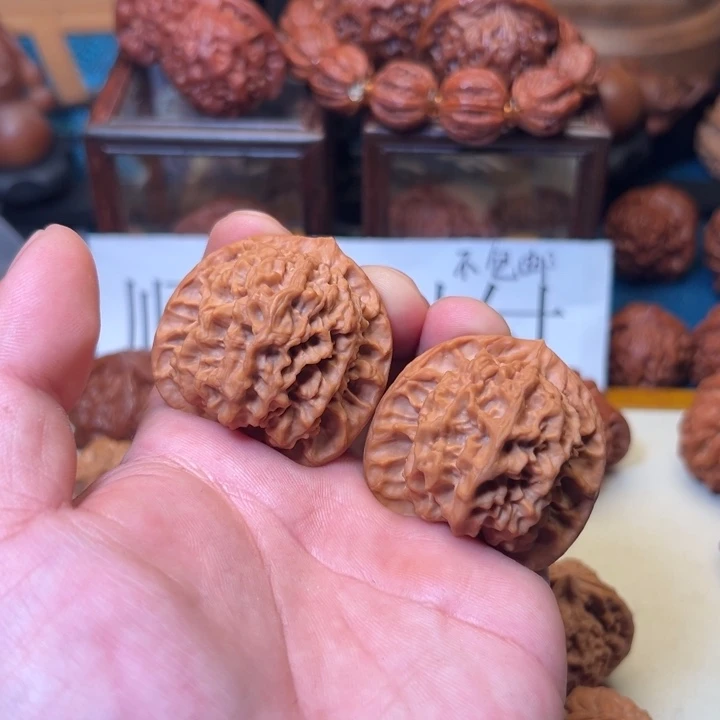 曾***忆桃核吊坠哈哈哈哈哈