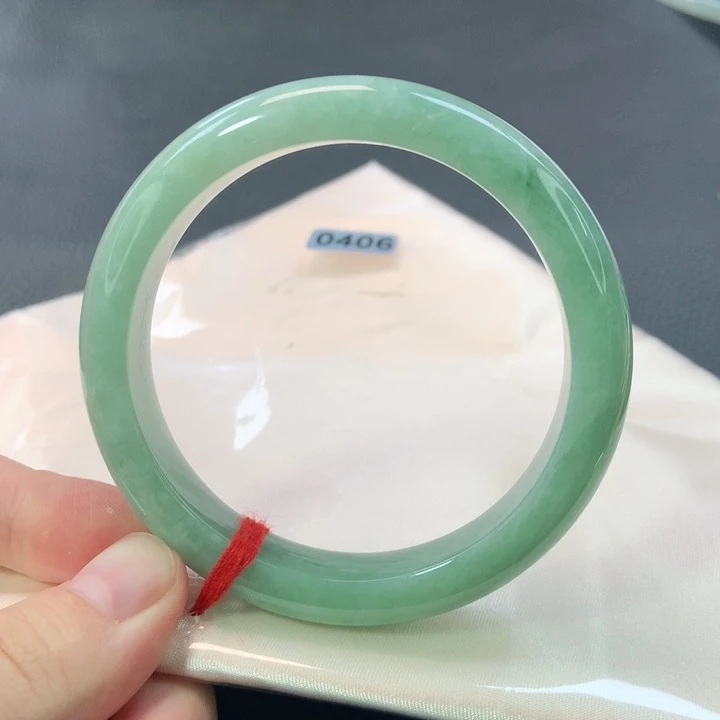 翡翠手镯未镶嵌0406号