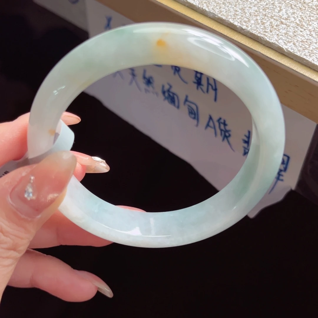 翡翠未镶嵌手镯手镯