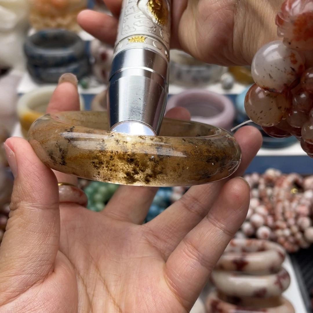石英质玉（佘太翠）未镶嵌手镯