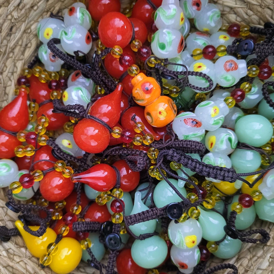 泗水砭石艺术馆琉璃福袋板