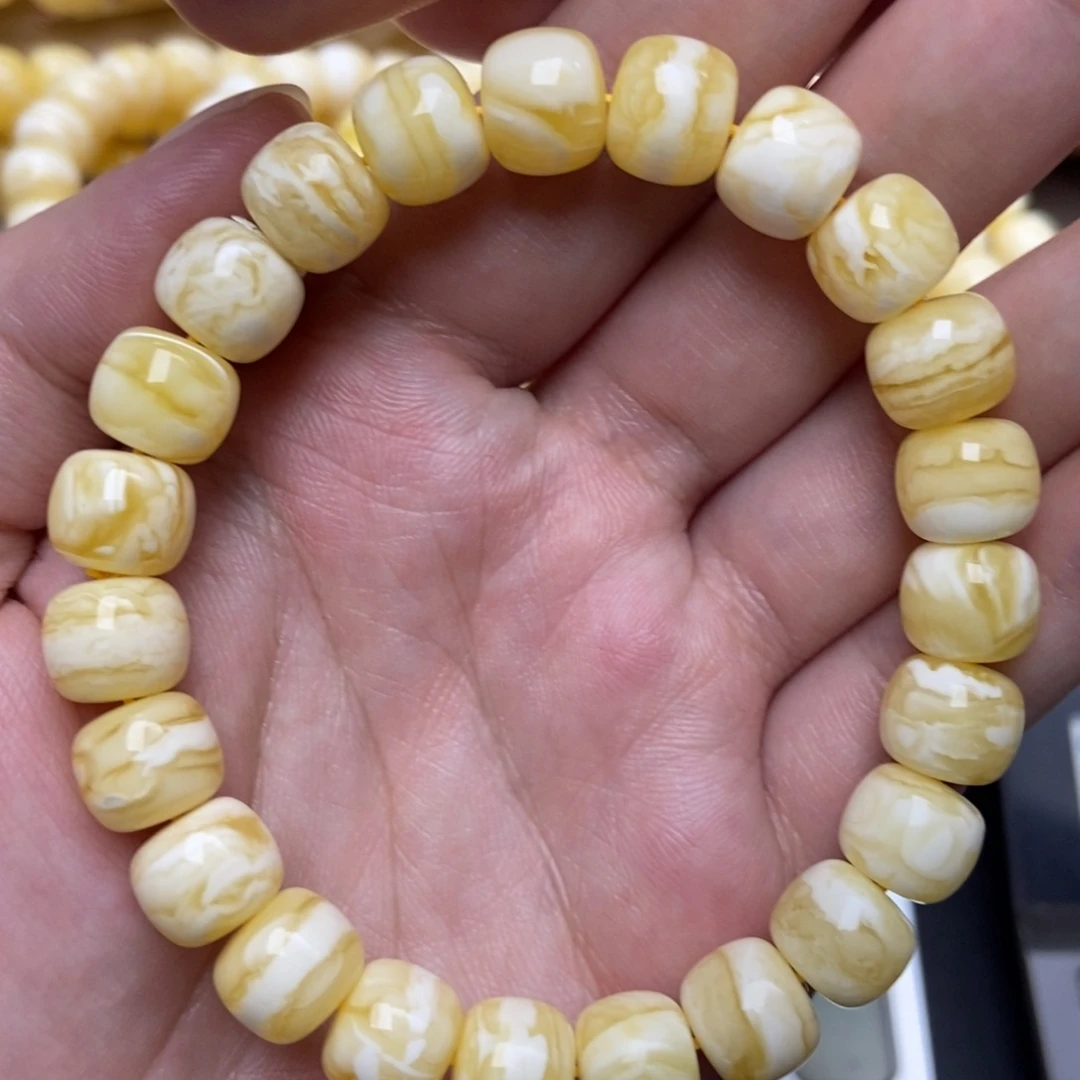 蜜蜡未镶嵌珠宝奇石225