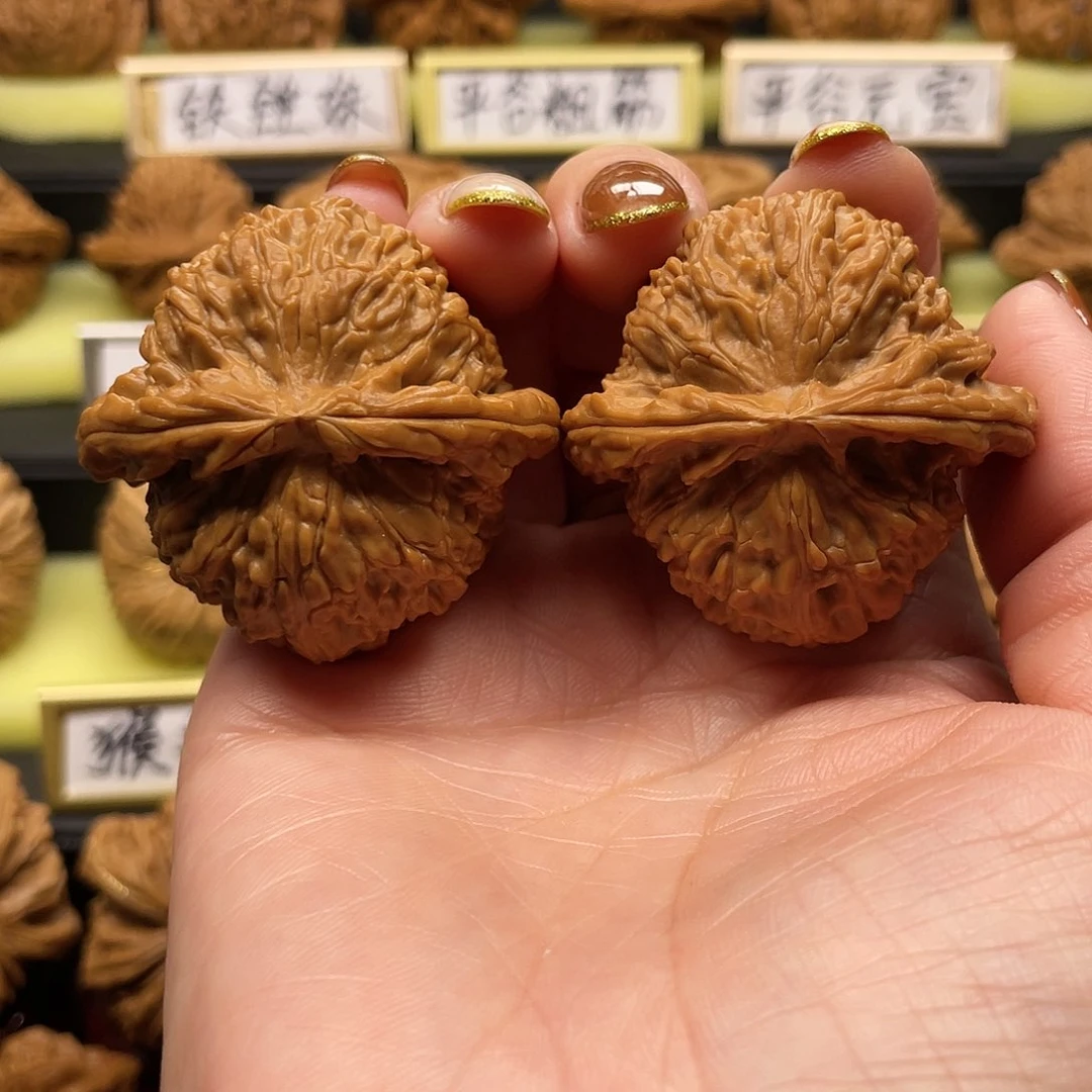 【闪购商品】吊坠文玩核桃狮子头42