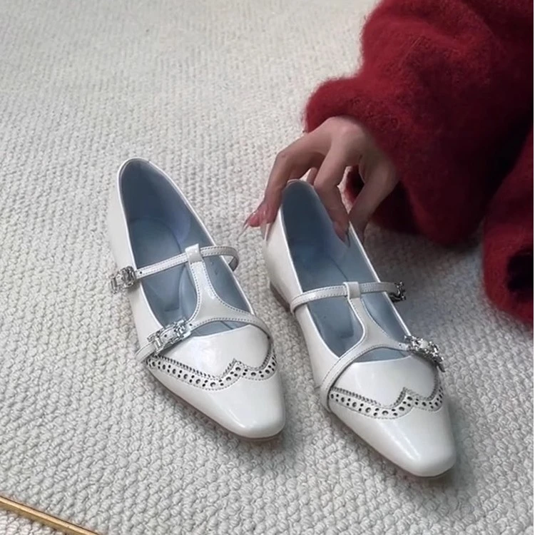 羊皮版~新款小众设计H扣浅口玛丽珍鞋小方头内增高漆皮雕花小单鞋