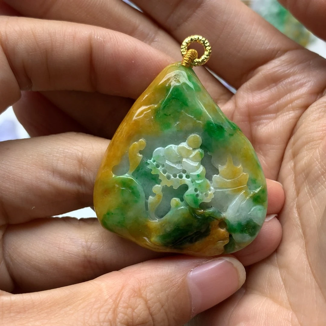 翡翠未镶嵌颈饰翡翠