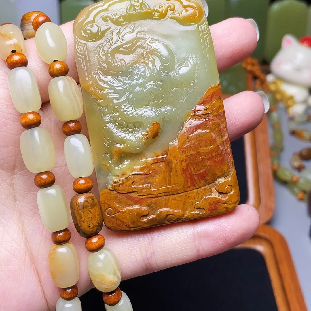 东***龙新疆昆仑山脉料生肖龙牌