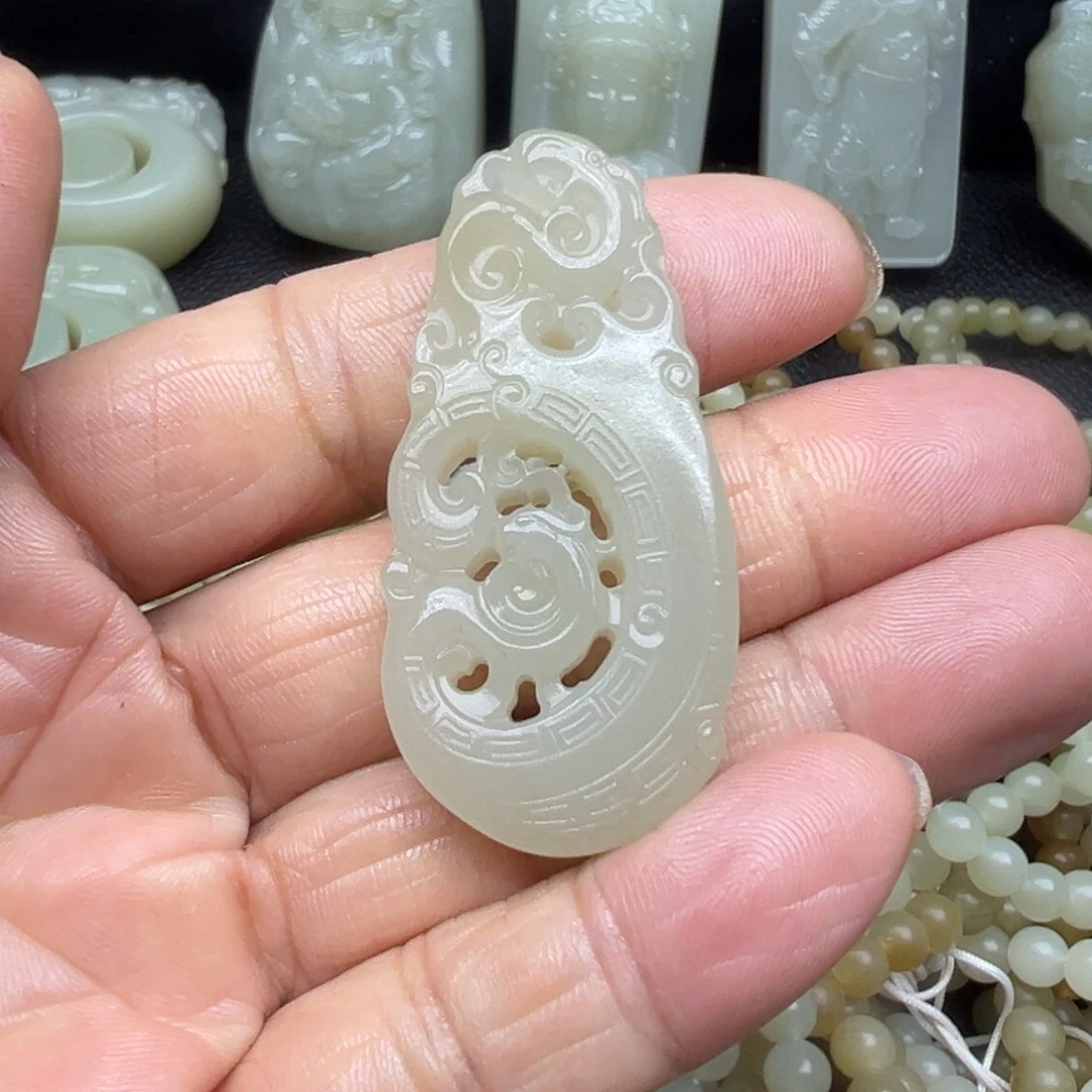 和田玉（糖玉）未镶嵌吊坠(不含链)