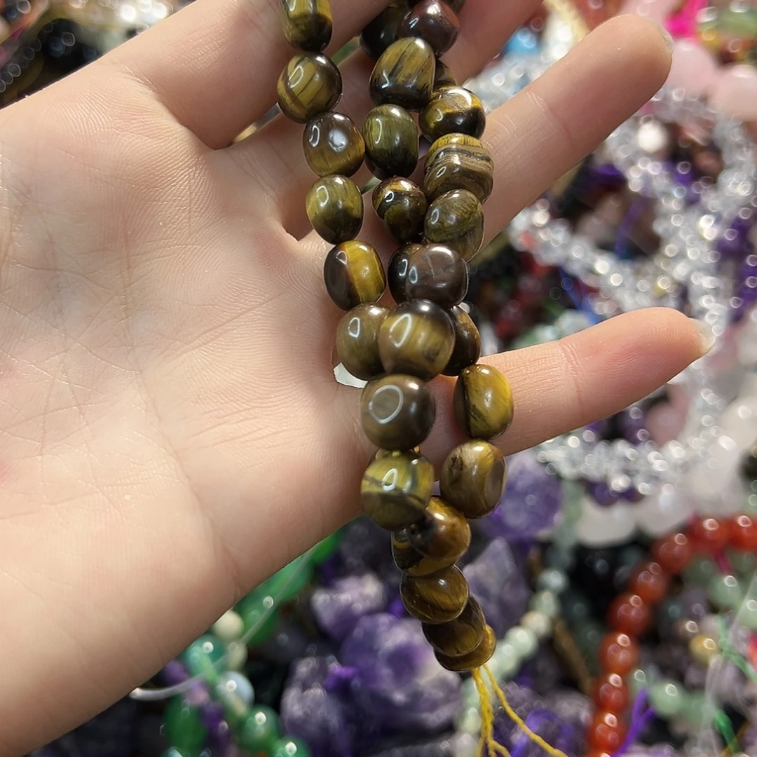 玛瑙/玉髓合金珠宝半成品虎眼随形糖豆。一条