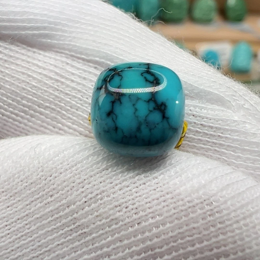 绿松石配饰未镶嵌