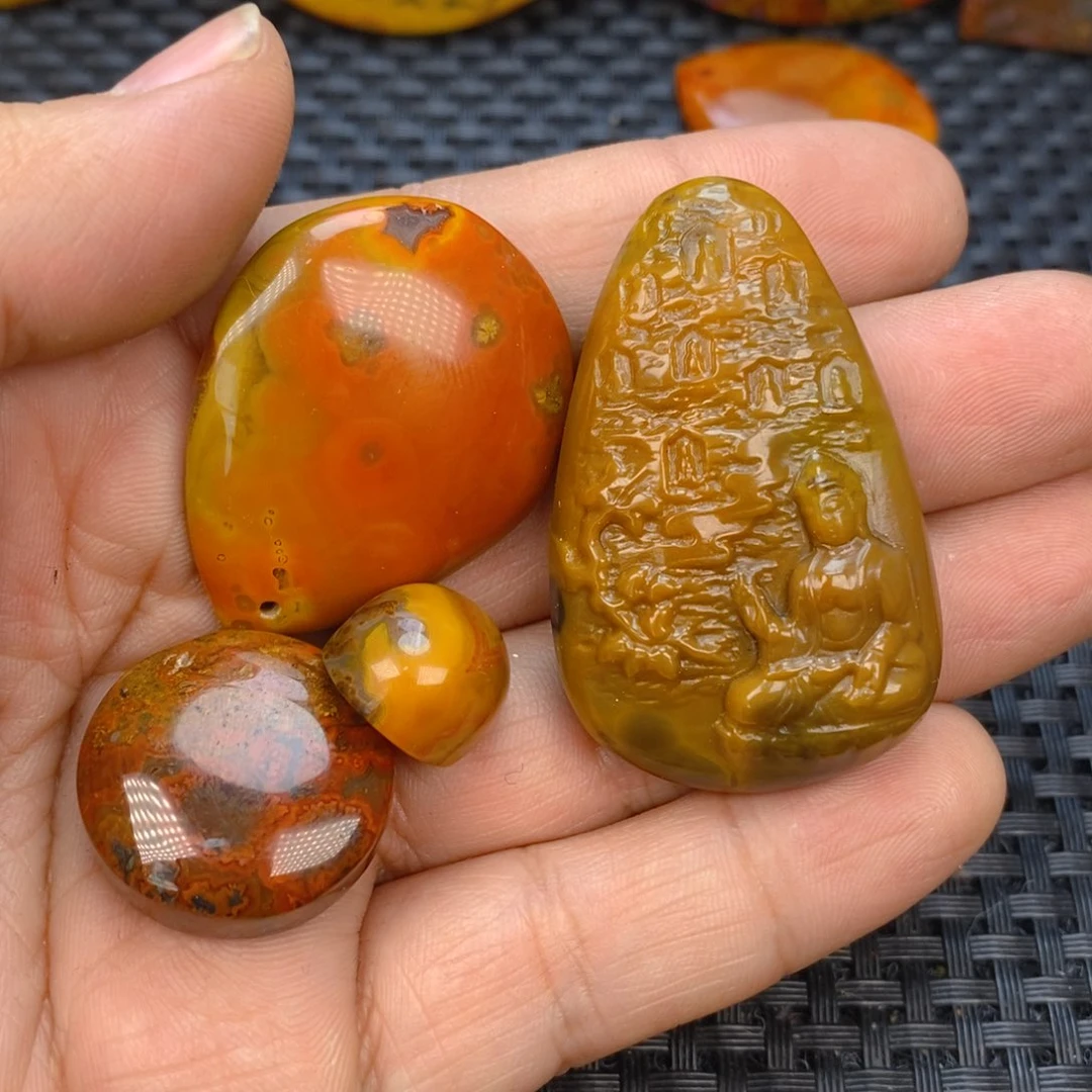 玛瑙/玉髓颈饰未镶嵌