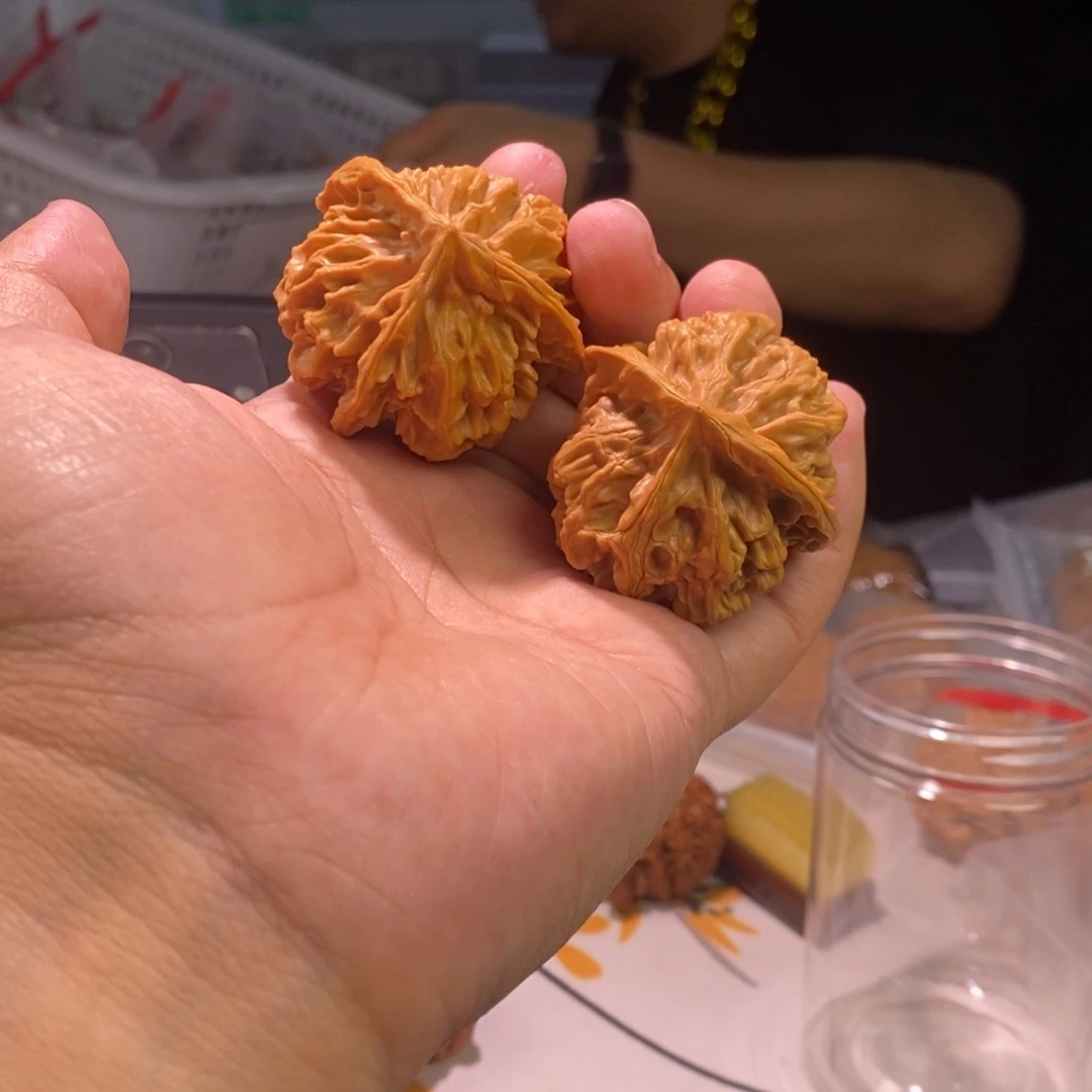 文玩核桃把件三棱080