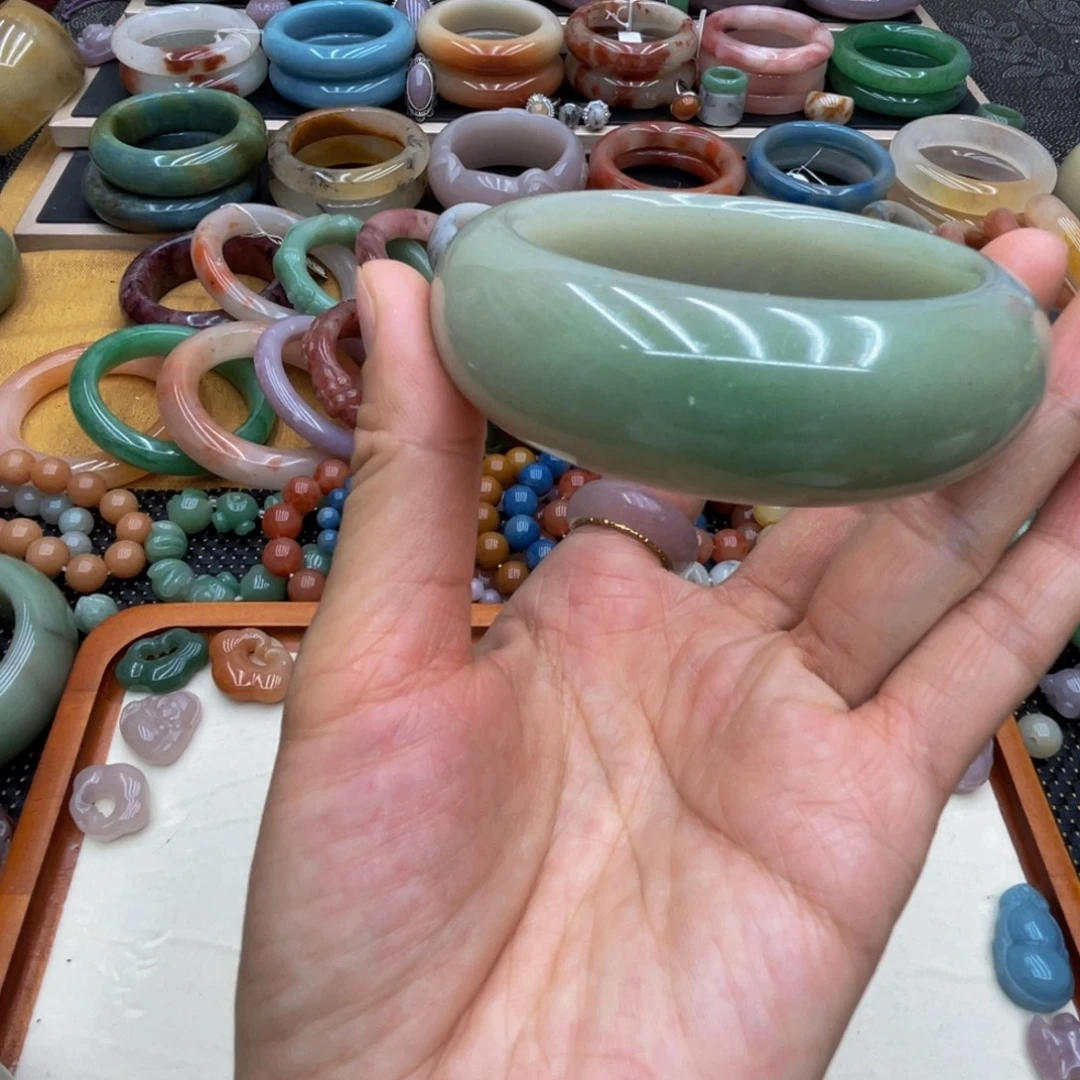 石英质玉未镶嵌圈口56