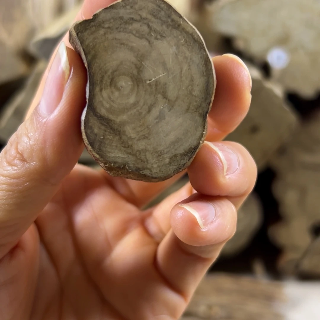 是***呀柏木吊坠天然野随形吊坠