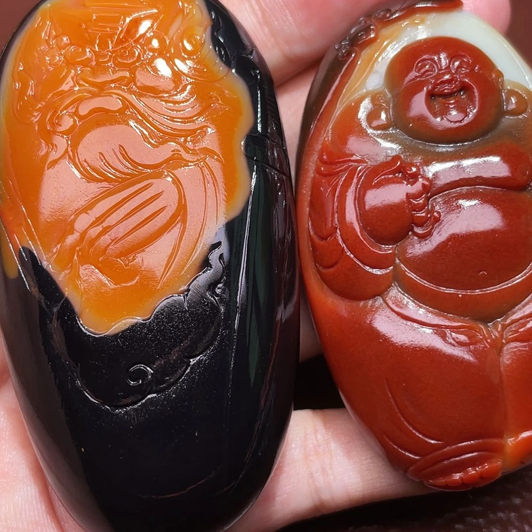 和田玉未镶嵌颈饰心**神