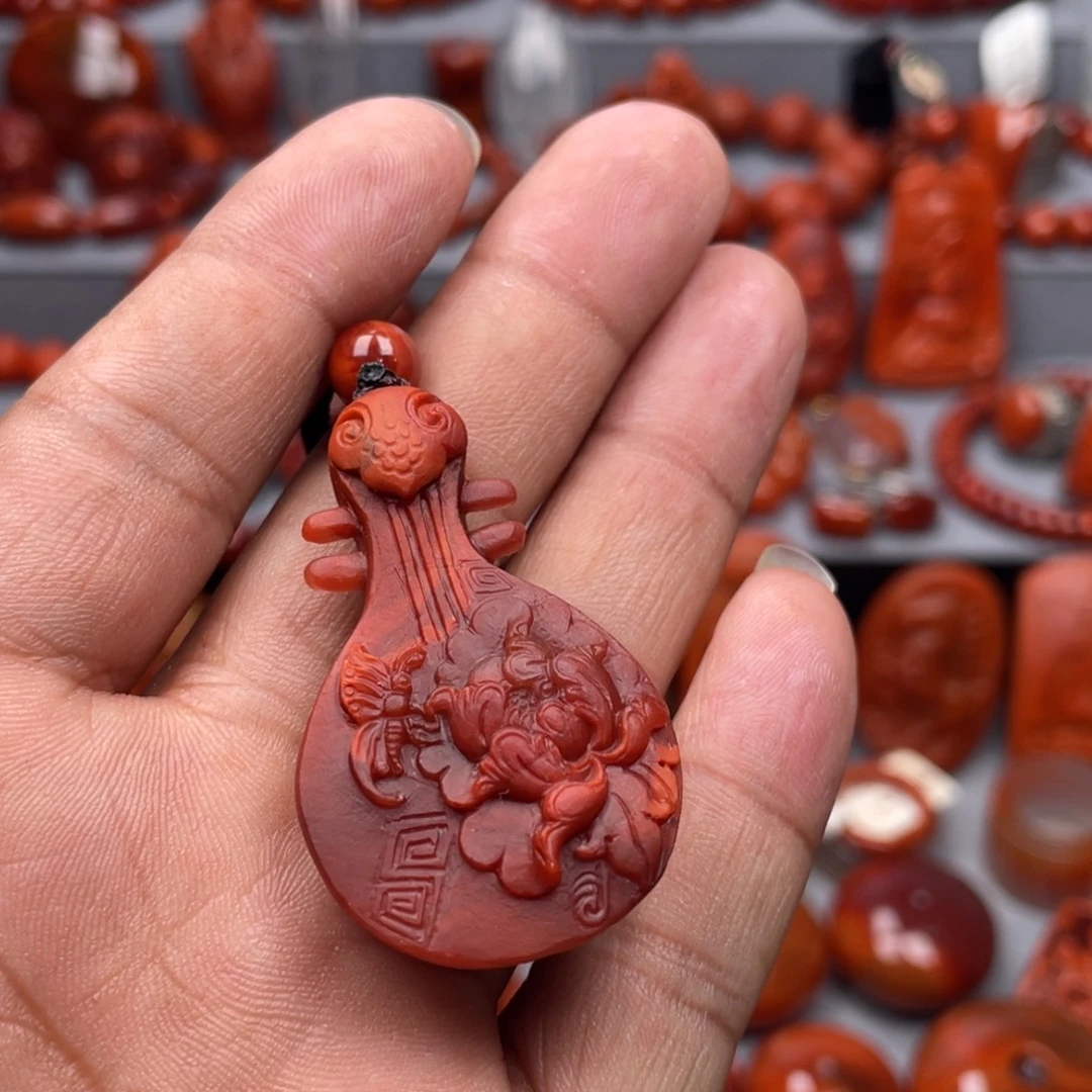 南红玛瑙未镶嵌珠宝奇石吊坠