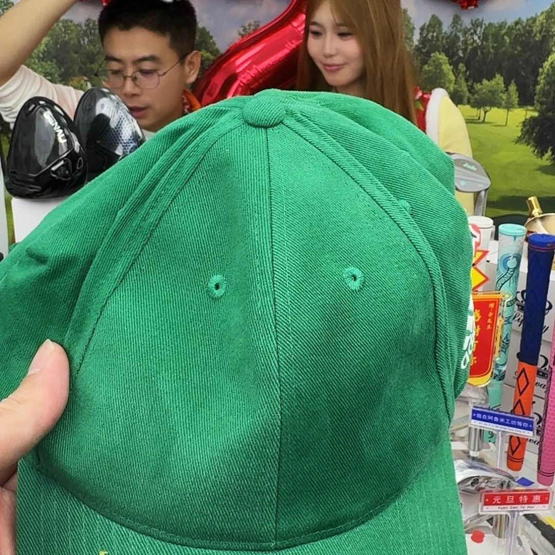 D***周泥塑绿色高尔夫帽子两顶