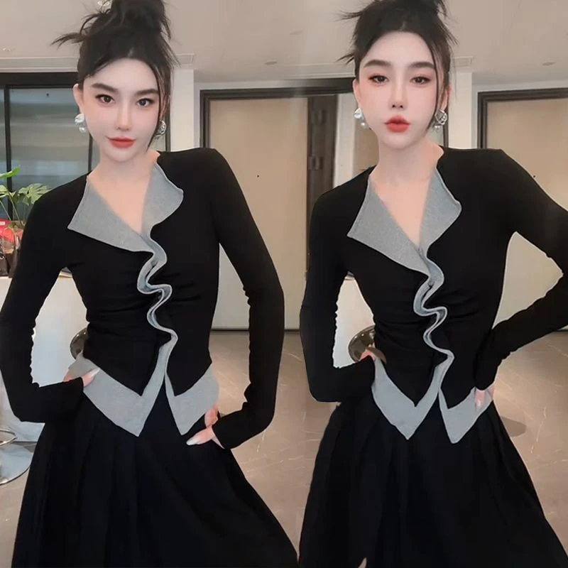 V领T恤衫女秋冬新款设计感假两件长袖打底衫休闲韩版修身显瘦上衣