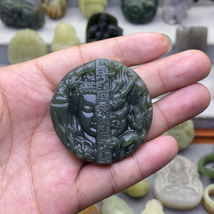 和田玉未镶嵌颈饰